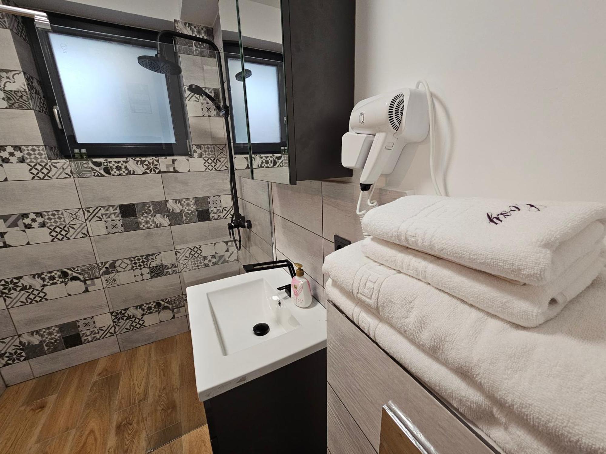 Deluxe Cozy Studios On Central M Eminescu Street #Târgu-Mureş Eksteriør bilde